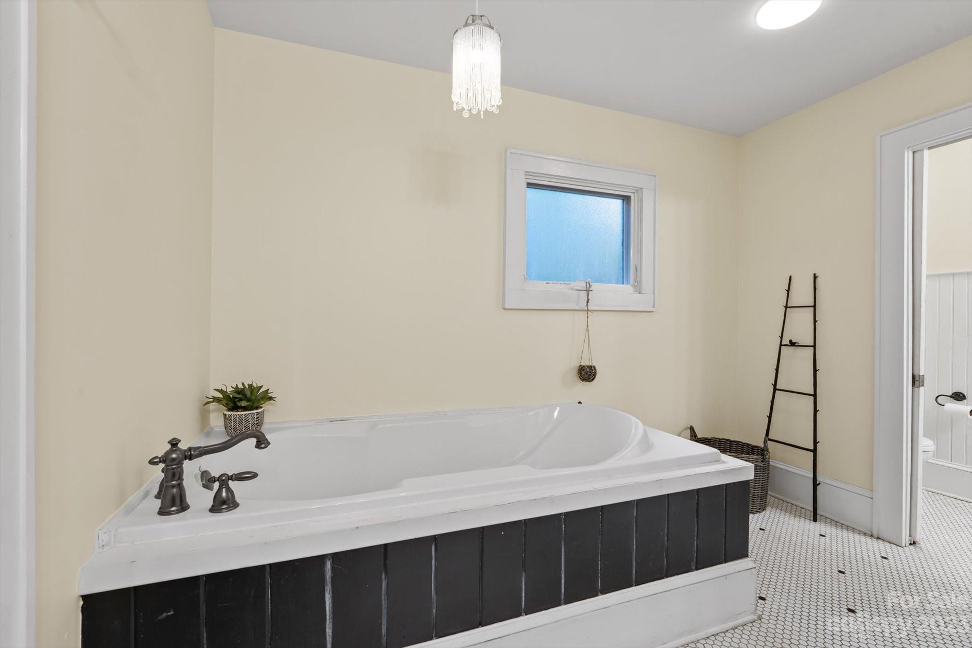 24 Warwick Road Asheville NC 28803