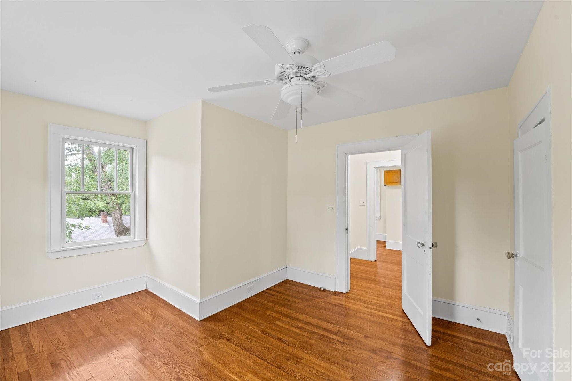 24 Warwick Road Asheville NC 28803