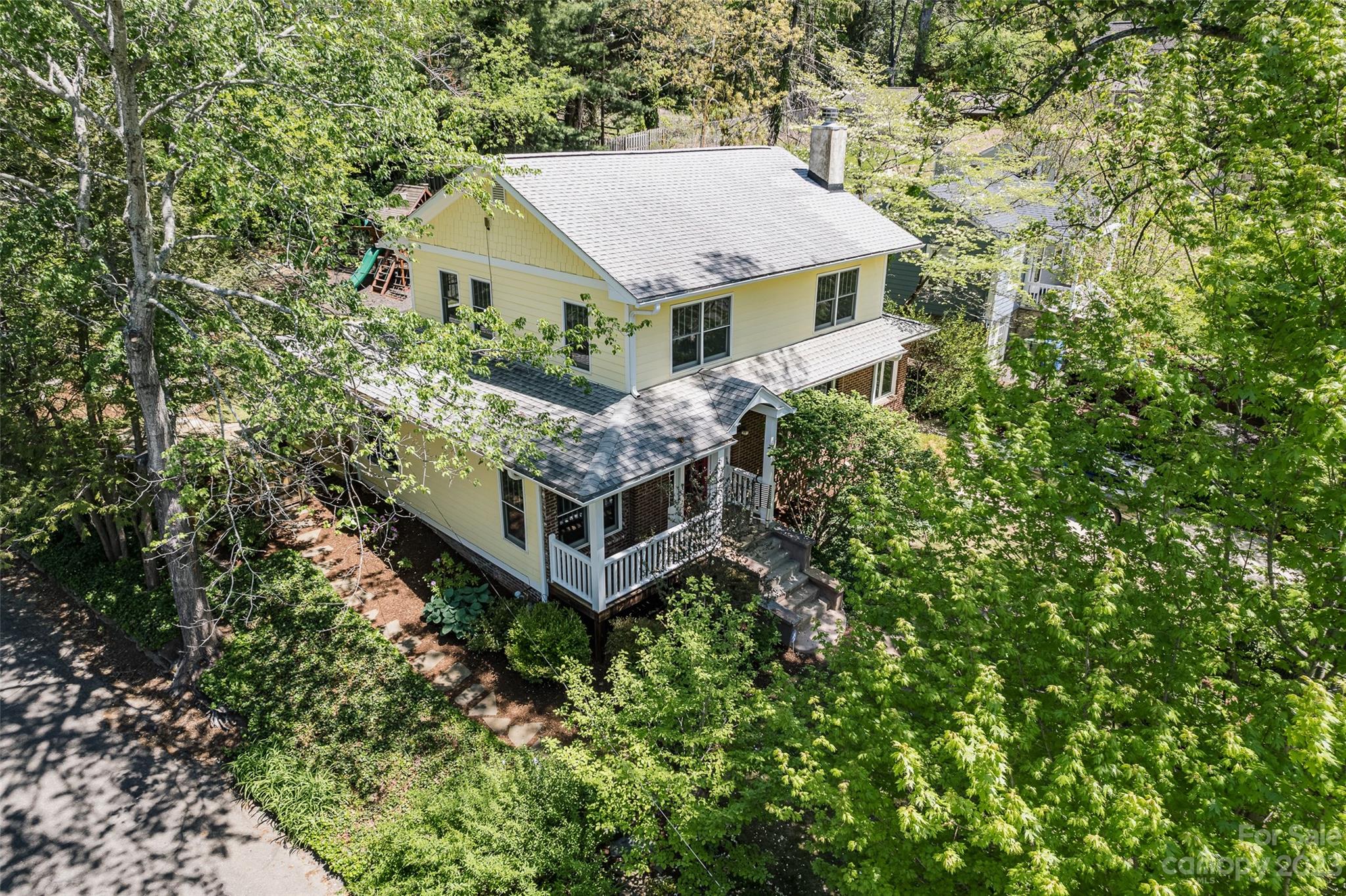 24 Warwick Road Asheville NC 28803
