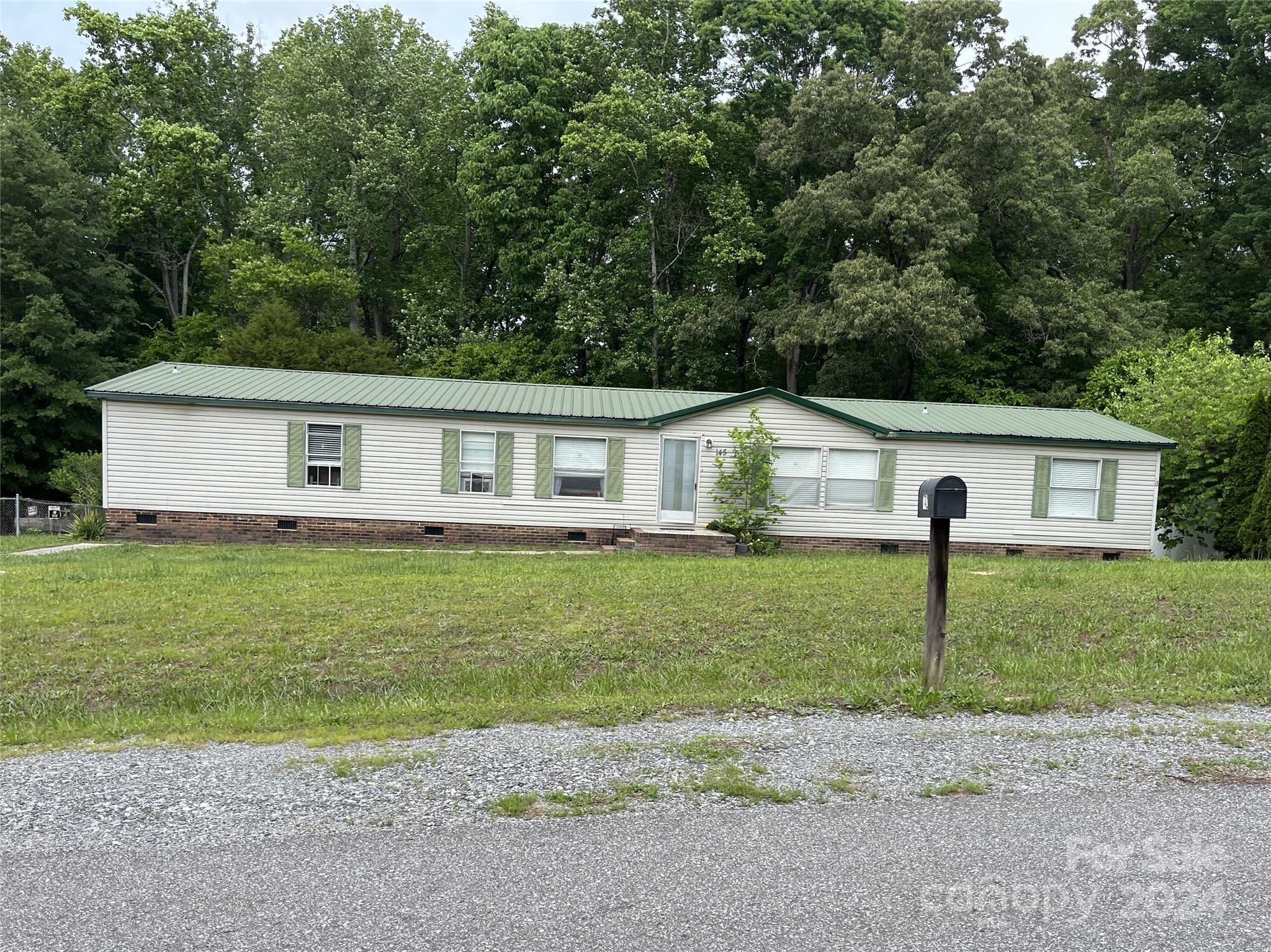 145 Crown Court Kings Mountain NC 28086