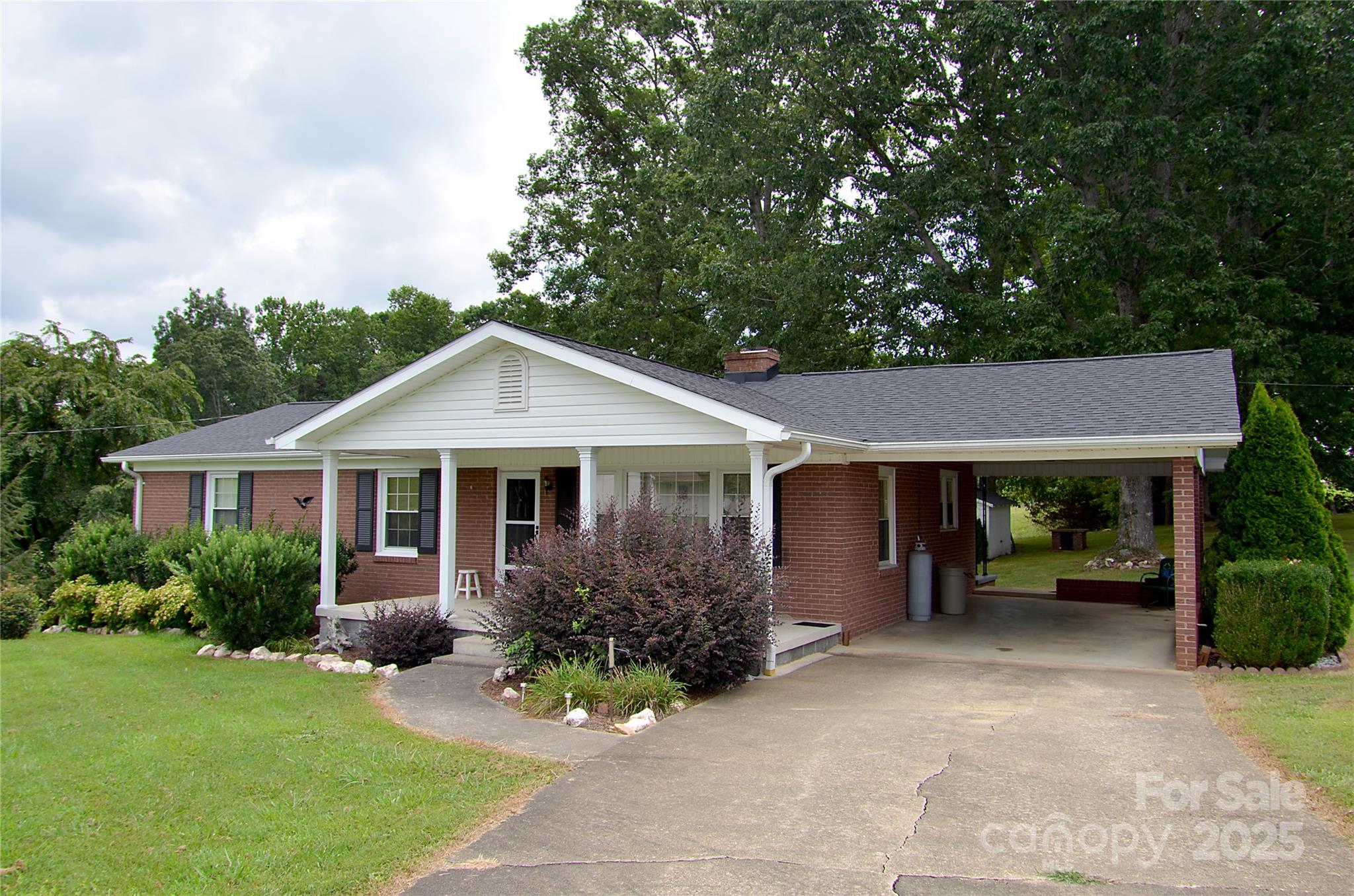 5799 Harmony Grove Road Nebo NC 28761