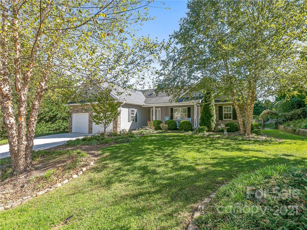228 High Ridge Drive Mills River NC 28759