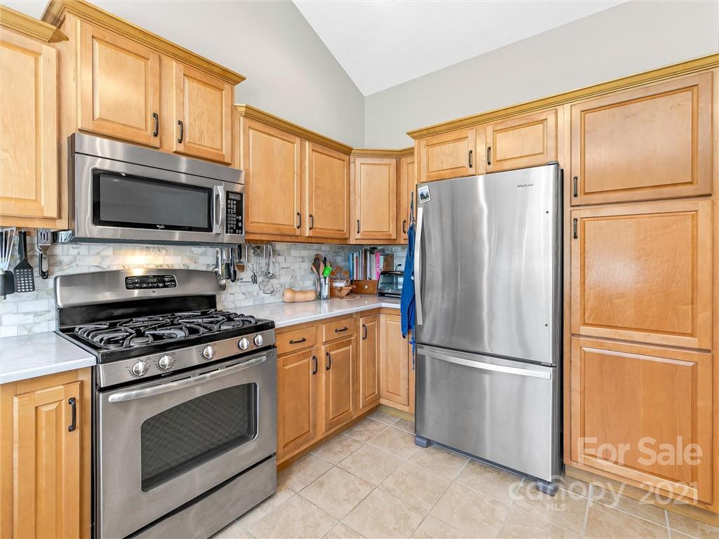 228 High Ridge Drive Mills River NC 28759