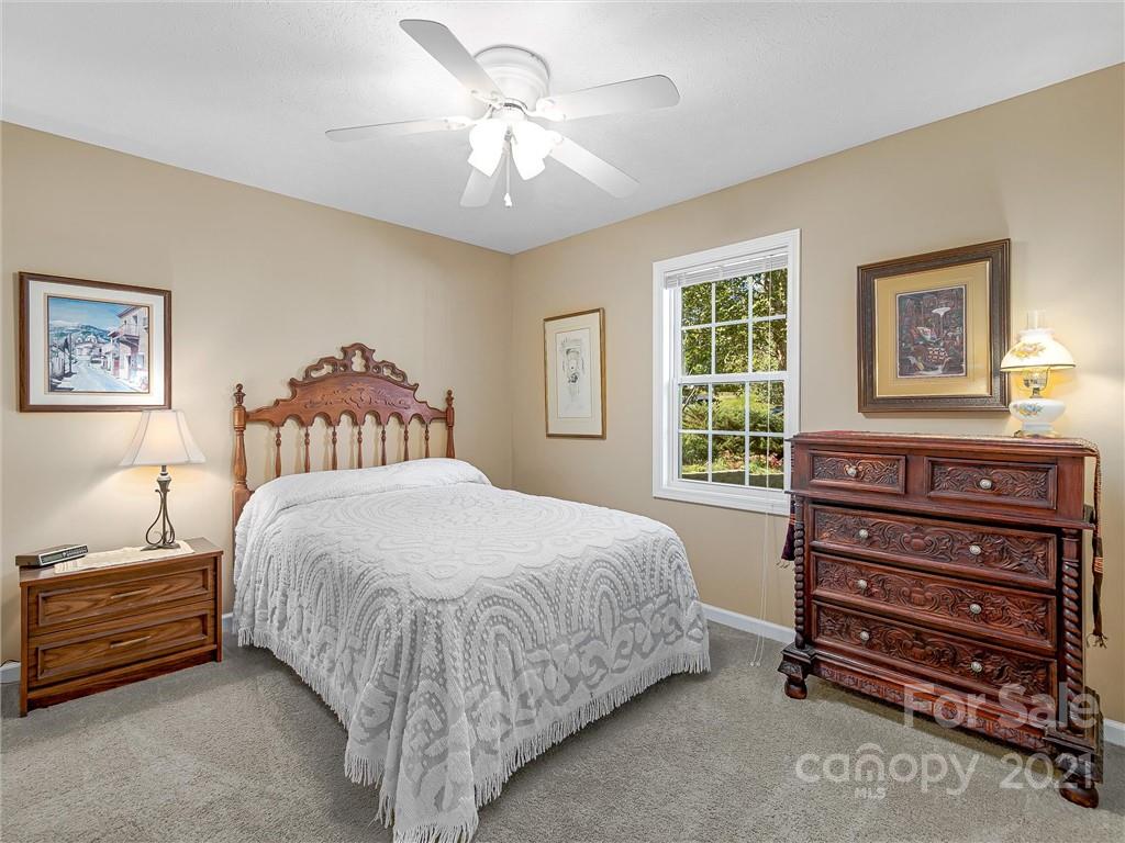 228 High Ridge Drive Mills River NC 28759