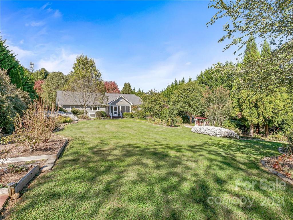 228 High Ridge Drive Mills River NC 28759