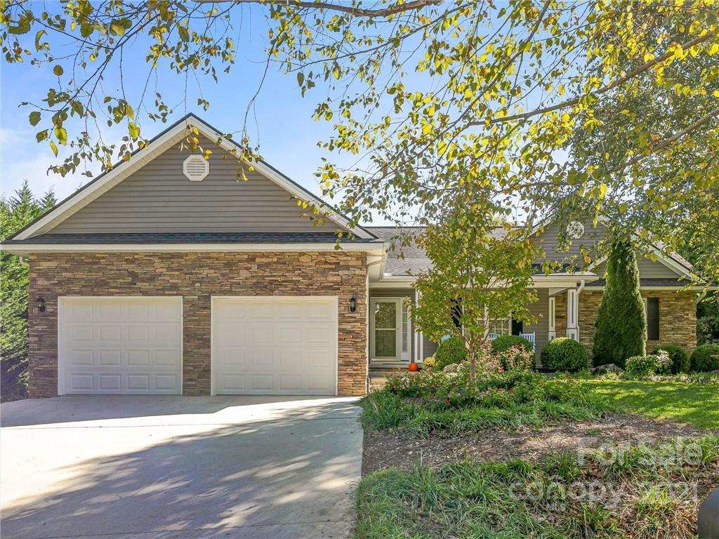 228 High Ridge Drive Mills River NC 28759