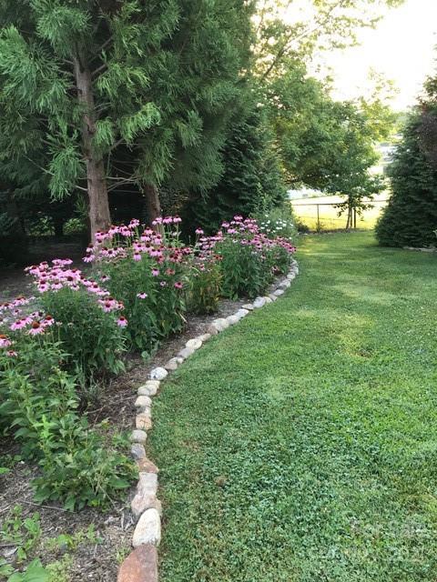 228 High Ridge Drive Mills River NC 28759