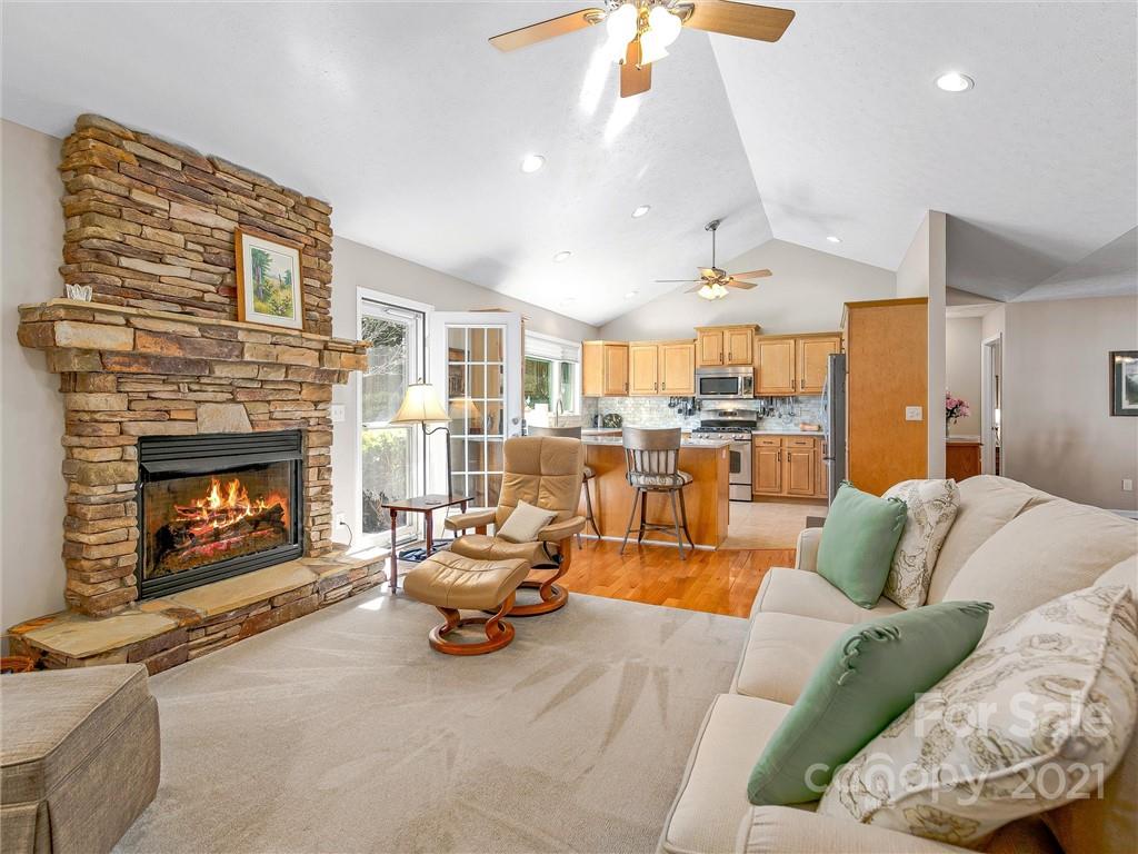 228 High Ridge Drive Mills River NC 28759