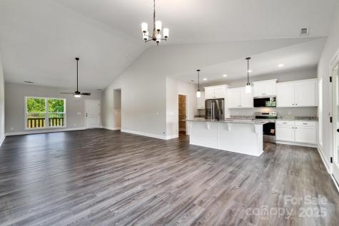 381 Scenic Ridge Circle Franklin NC 28734