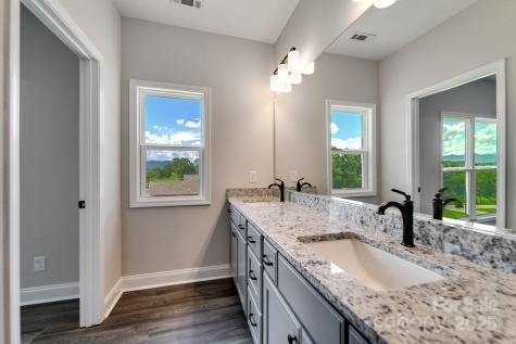 381 Scenic Ridge Circle Franklin NC 28734