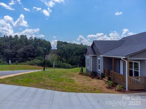 381 Scenic Ridge Circle Franklin NC 28734