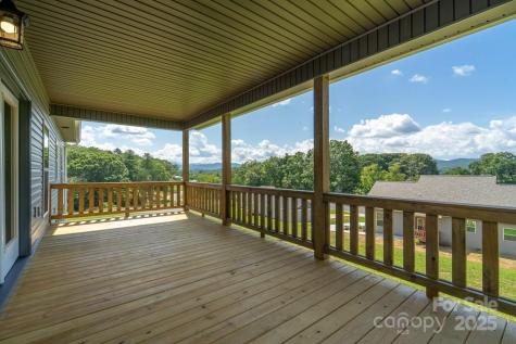 381 Scenic Ridge Circle Franklin NC 28734