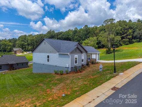 381 Scenic Ridge Circle Franklin NC 28734