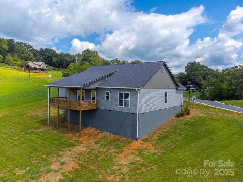 381 Scenic Ridge Circle Franklin NC 28734