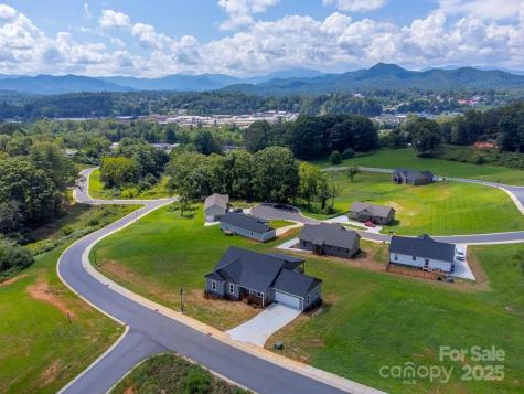 381 Scenic Ridge Circle Franklin NC 28734