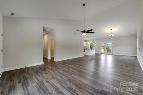 381 Scenic Ridge Circle Franklin NC 28734