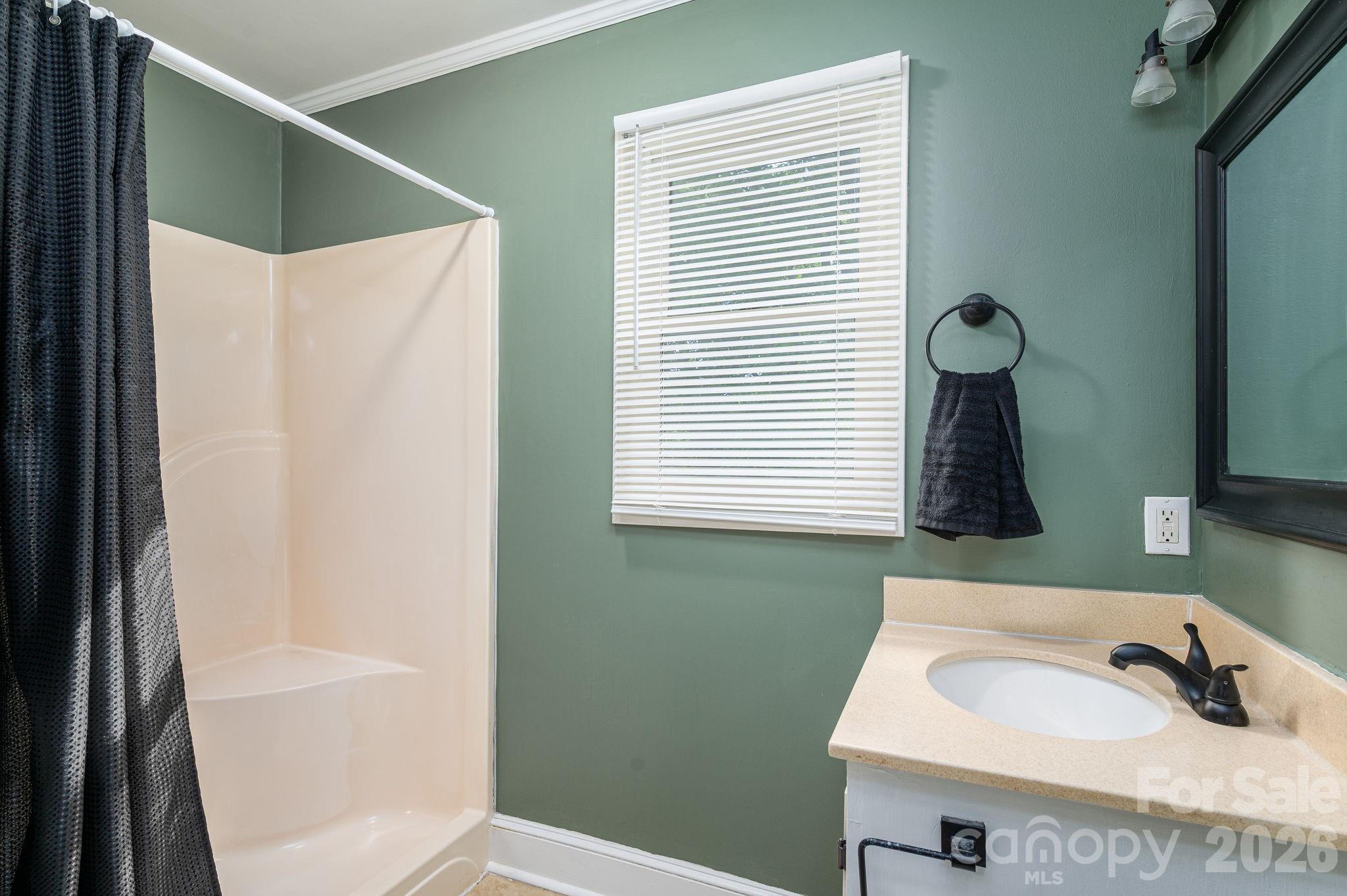 704 Dogwood Avenue Lincolnton NC 28092