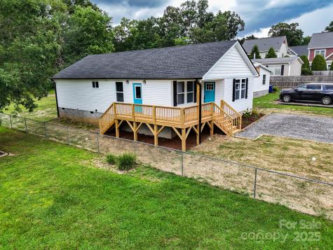 58 Goldmont Street Black Mountain NC 28711