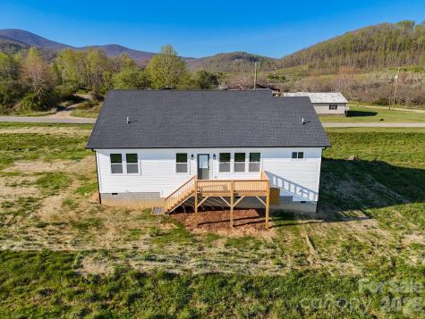 459 Waters Road Hendersonville NC 28792