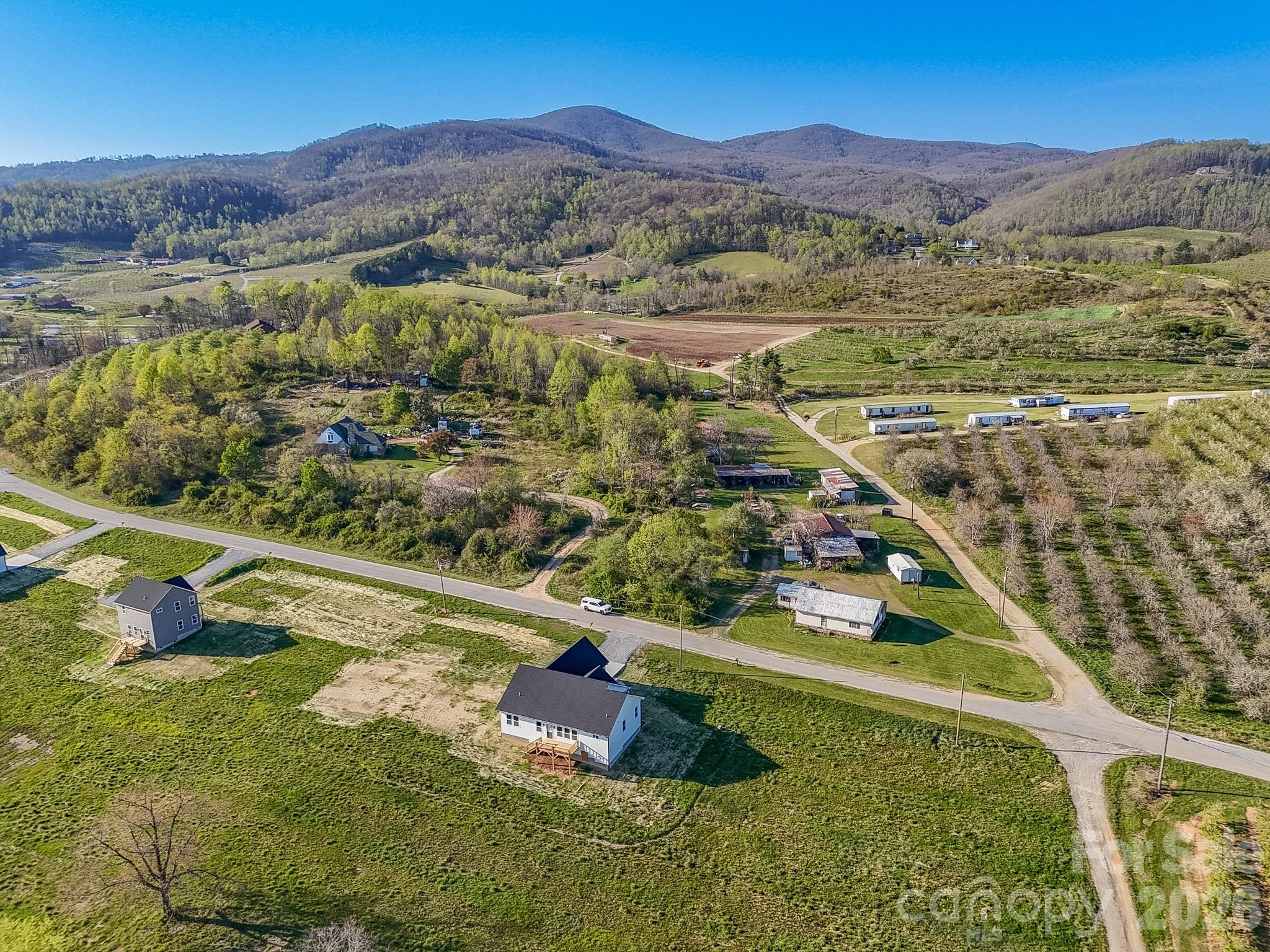 459 Waters Road Hendersonville NC 28792
