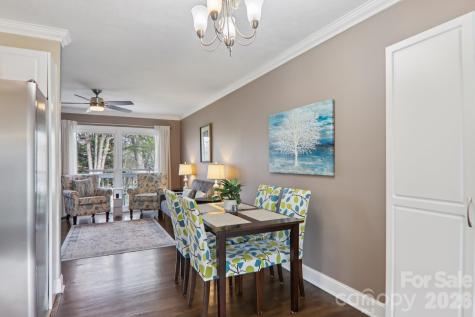 98 Oak Knoll Road Asheville NC 28804