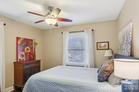 98 Oak Knoll Road Asheville NC 28804