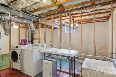 98 Oak Knoll Road Asheville NC 28804