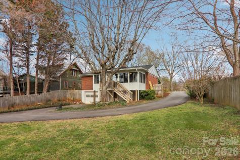 98 Oak Knoll Road Asheville NC 28804