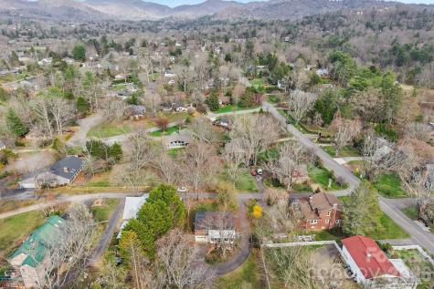 98 Oak Knoll Road Asheville NC 28804