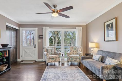 98 Oak Knoll Road Asheville NC 28804