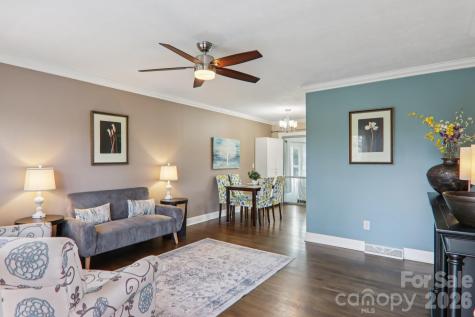 98 Oak Knoll Road Asheville NC 28804