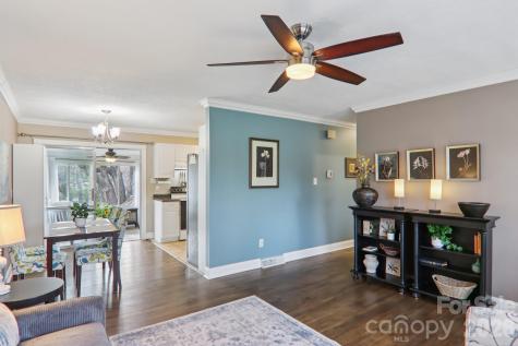 98 Oak Knoll Road Asheville NC 28804