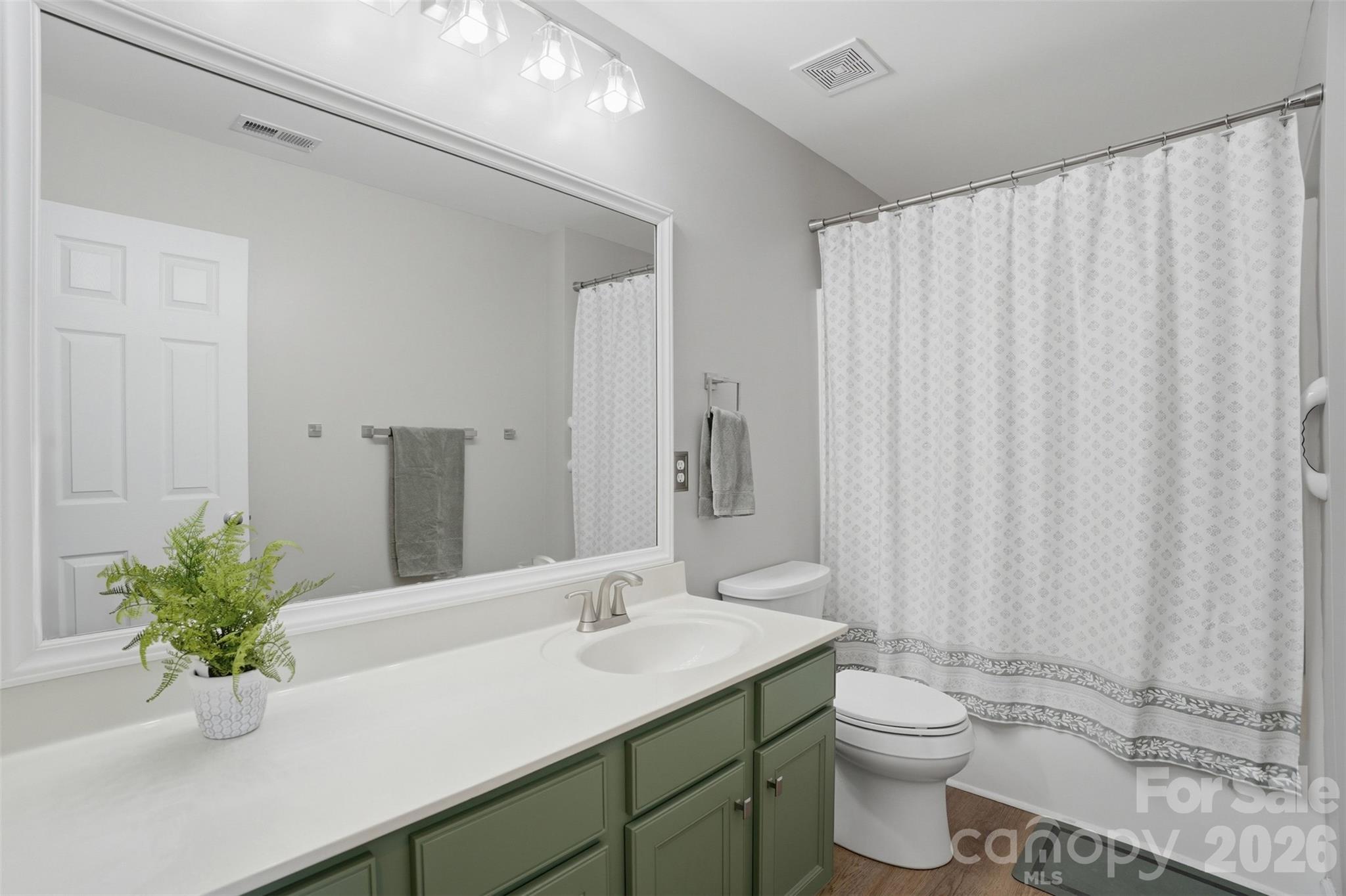 1464 Moss Creek Drive Harrisburg NC 28075