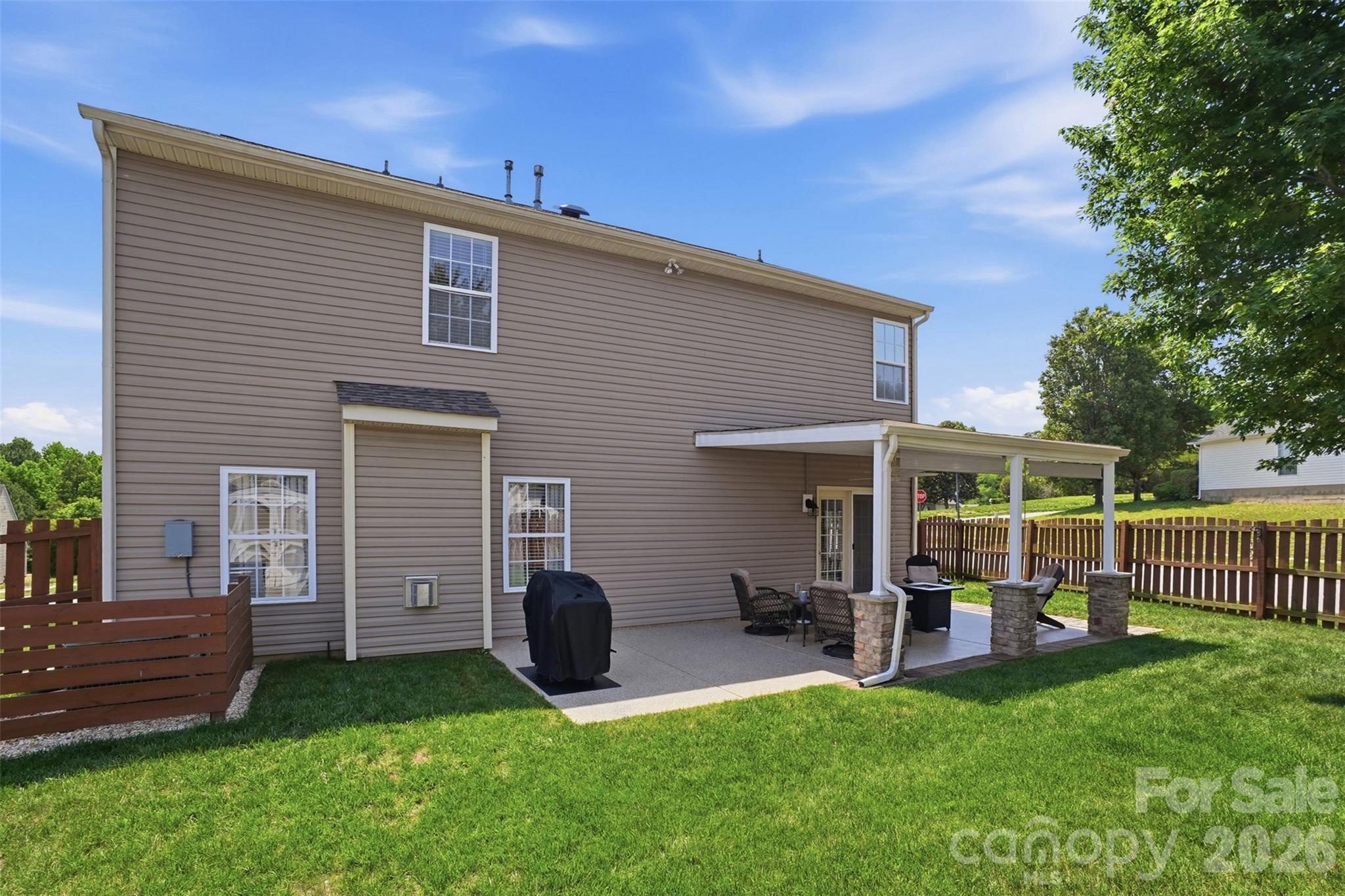 1464 Moss Creek Drive Harrisburg NC 28075