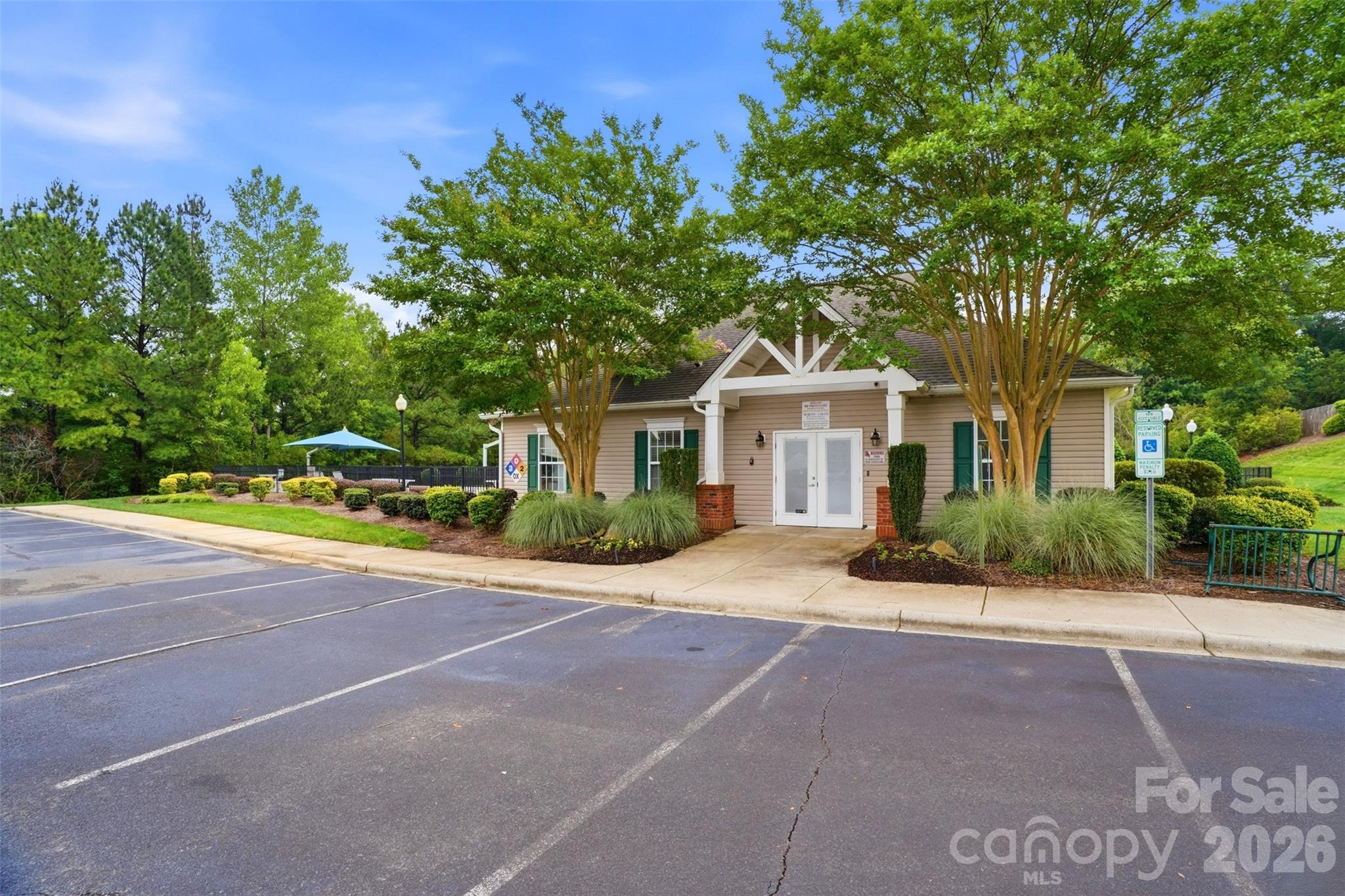 1464 Moss Creek Drive Harrisburg NC 28075