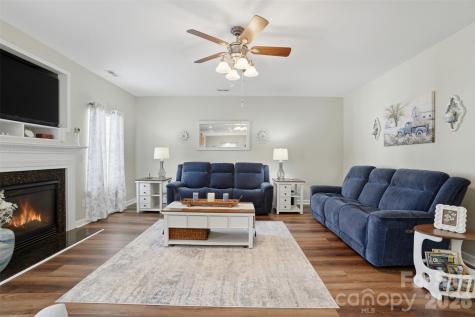1464 Moss Creek Drive Harrisburg NC 28075