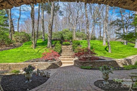 205 W Indrio Road Blowing Rock NC 28605
