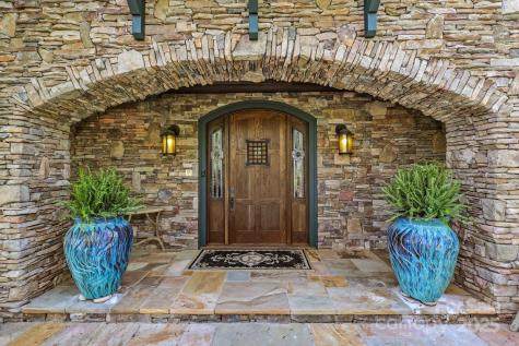 205 W Indrio Road Blowing Rock NC 28605