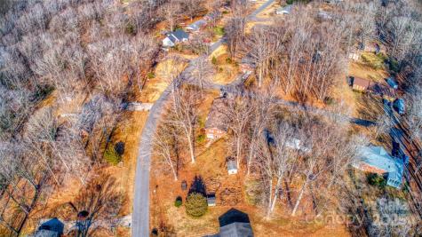 195 S Claybon Drive Advance NC 27006