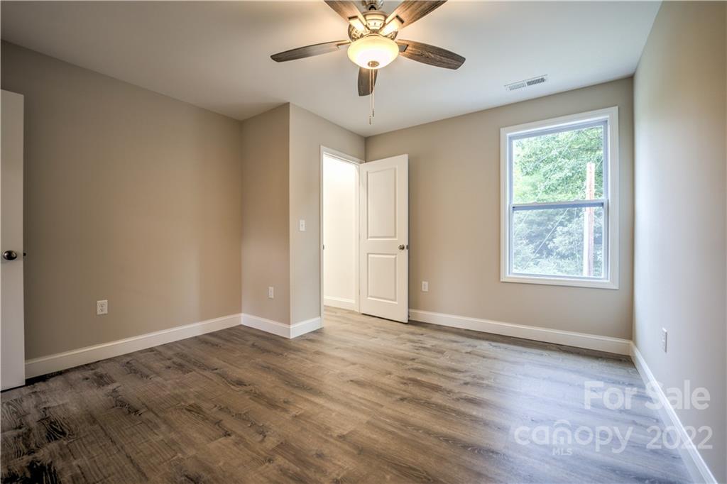43 Clarks Chapel Extension Weaverville NC 28787