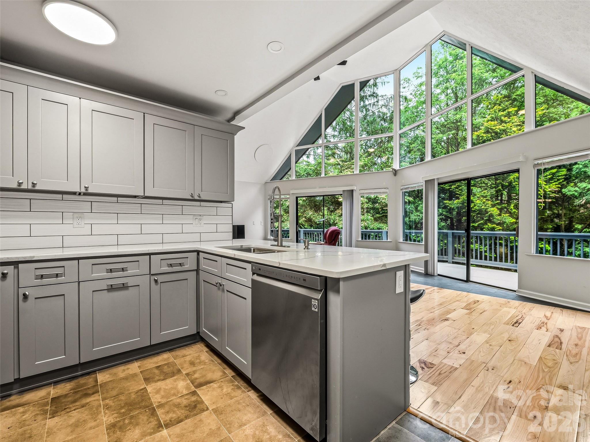 70 Skyline Drive Hendersonville NC 28791