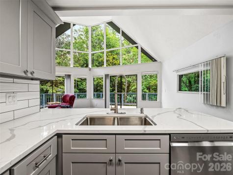 70 Skyline Drive Hendersonville NC 28791