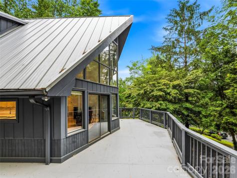 70 Skyline Drive Hendersonville NC 28791