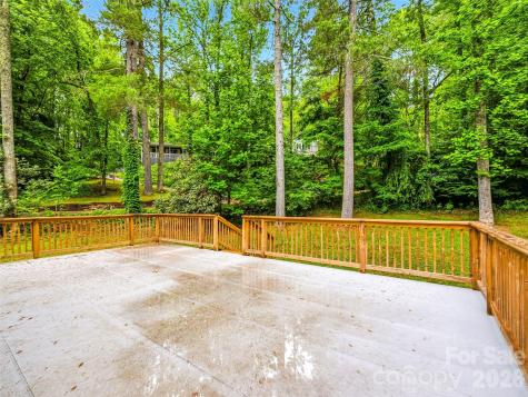 70 Skyline Drive Hendersonville NC 28791