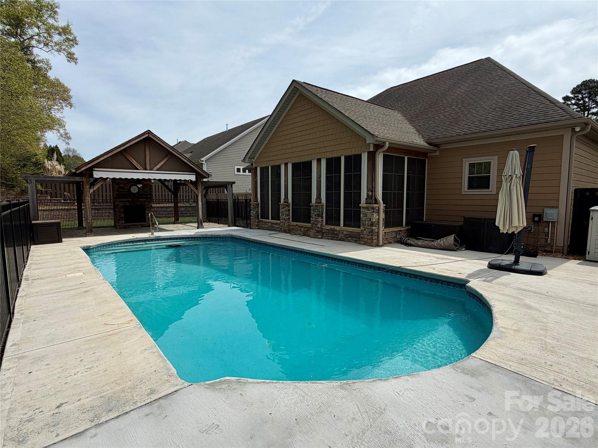 3911 13th Street NE Hickory NC 28601