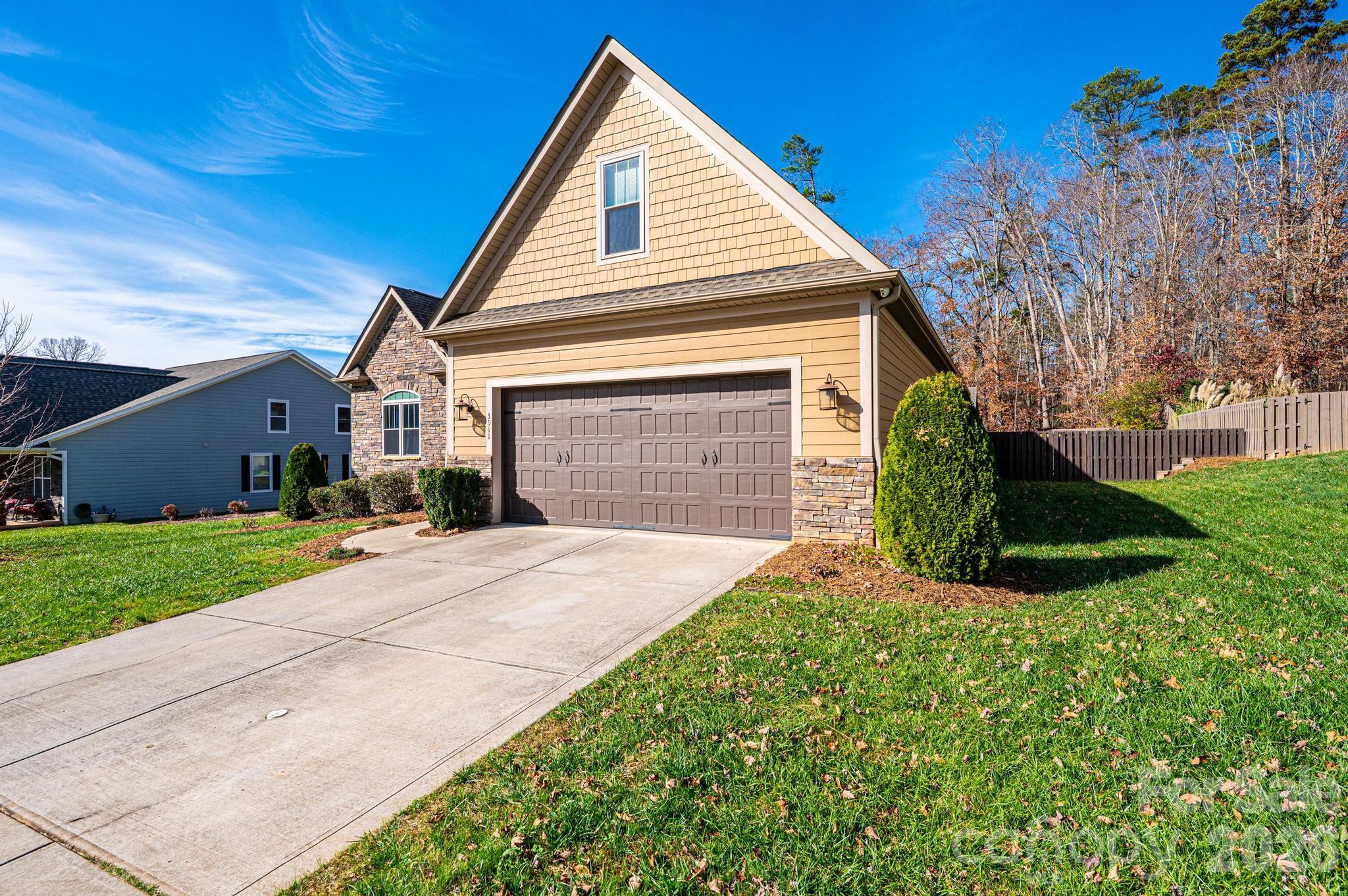 3911 13th Street NE Hickory NC 28601