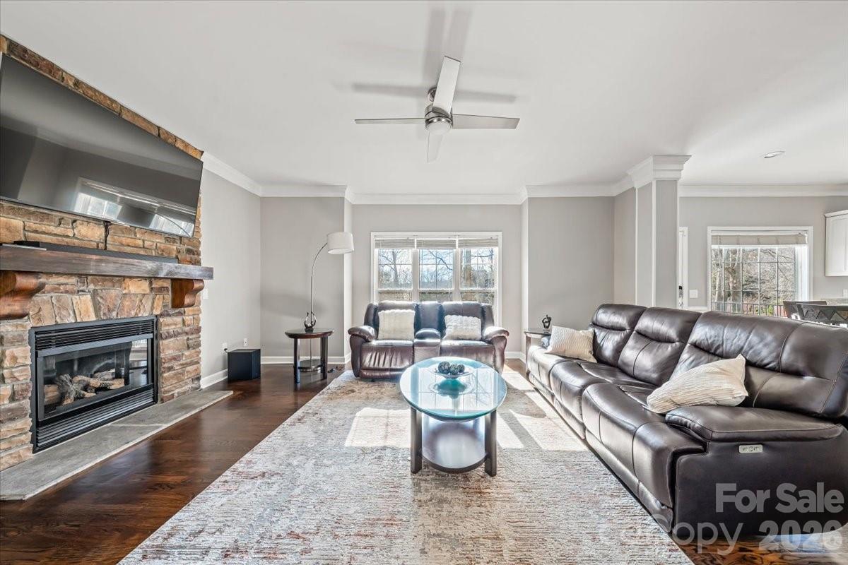 4963 Old River Drive Hickory NC 28602