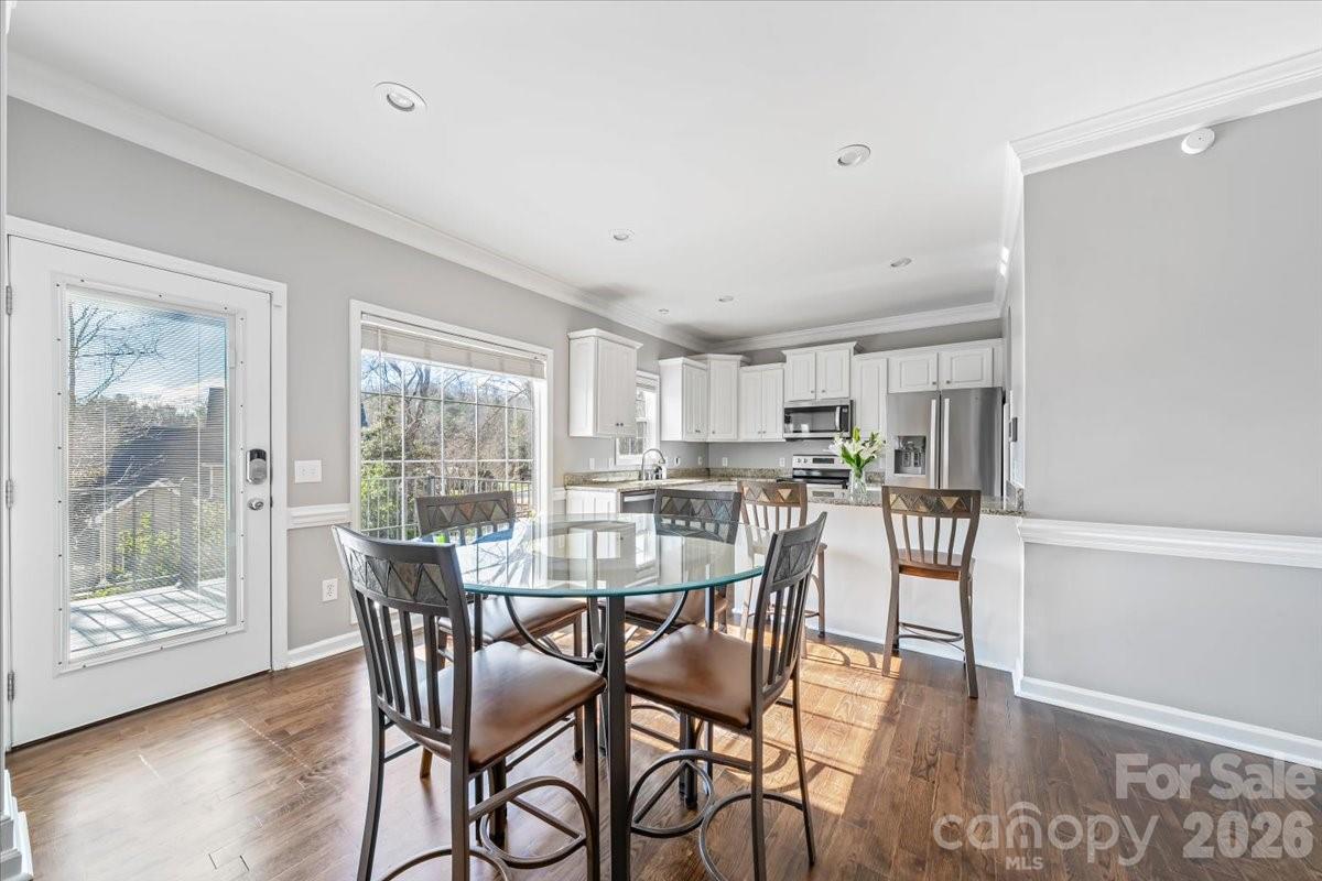 4963 Old River Drive Hickory NC 28602