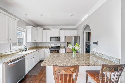4963 Old River Drive Hickory NC 28602