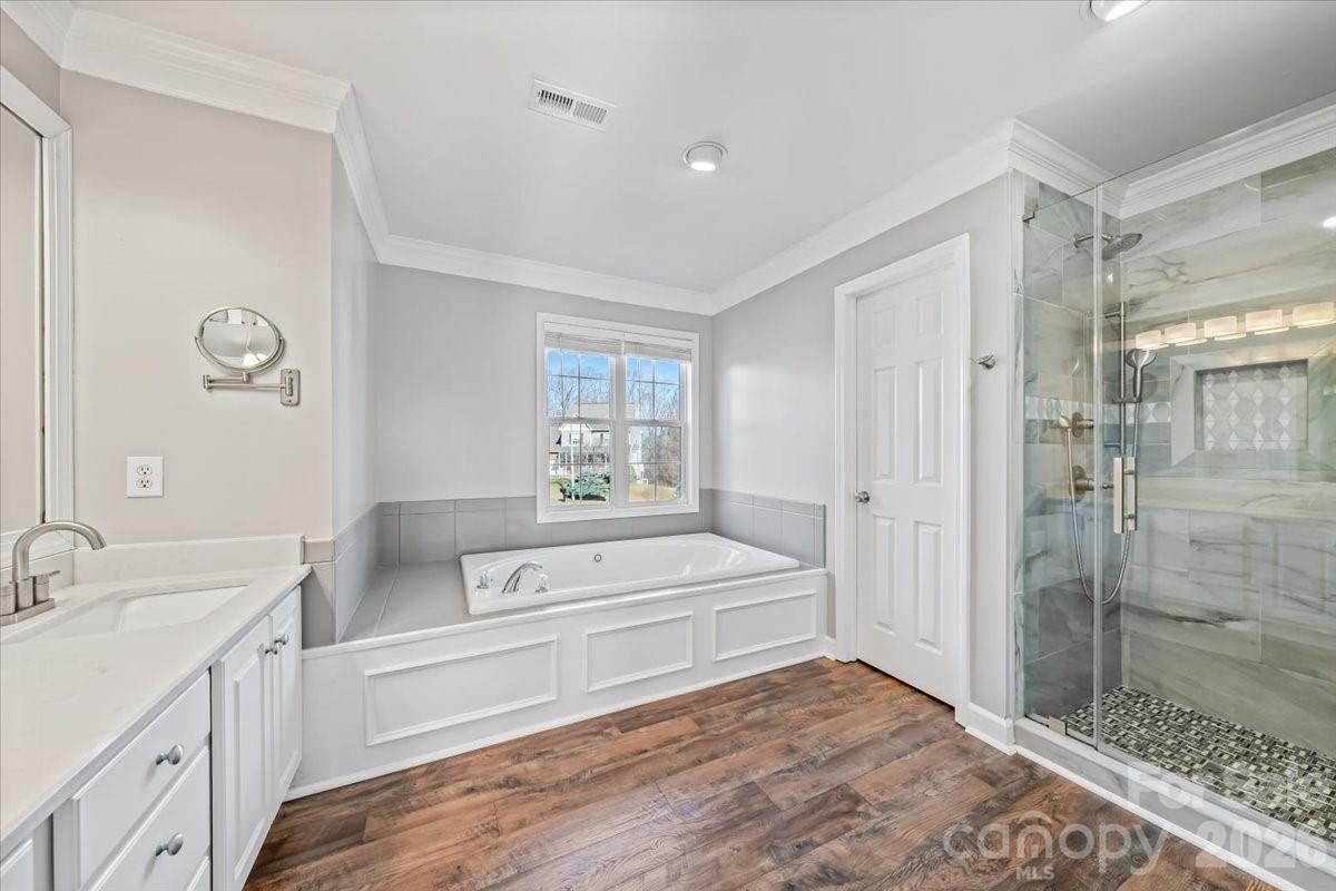 4963 Old River Drive Hickory NC 28602